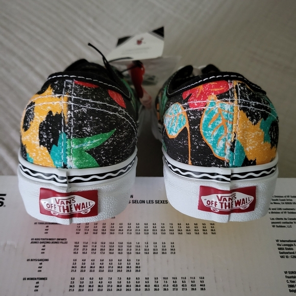 Vans Authentic Crayola Women Van Doren VNOA5KRDARF (2021) - Picture 6 of 8